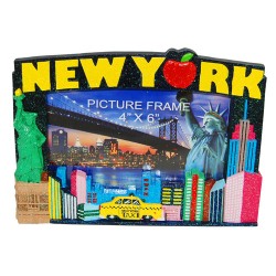 NY Skyline Apple 3D Liberty 4 x 6 Frame
